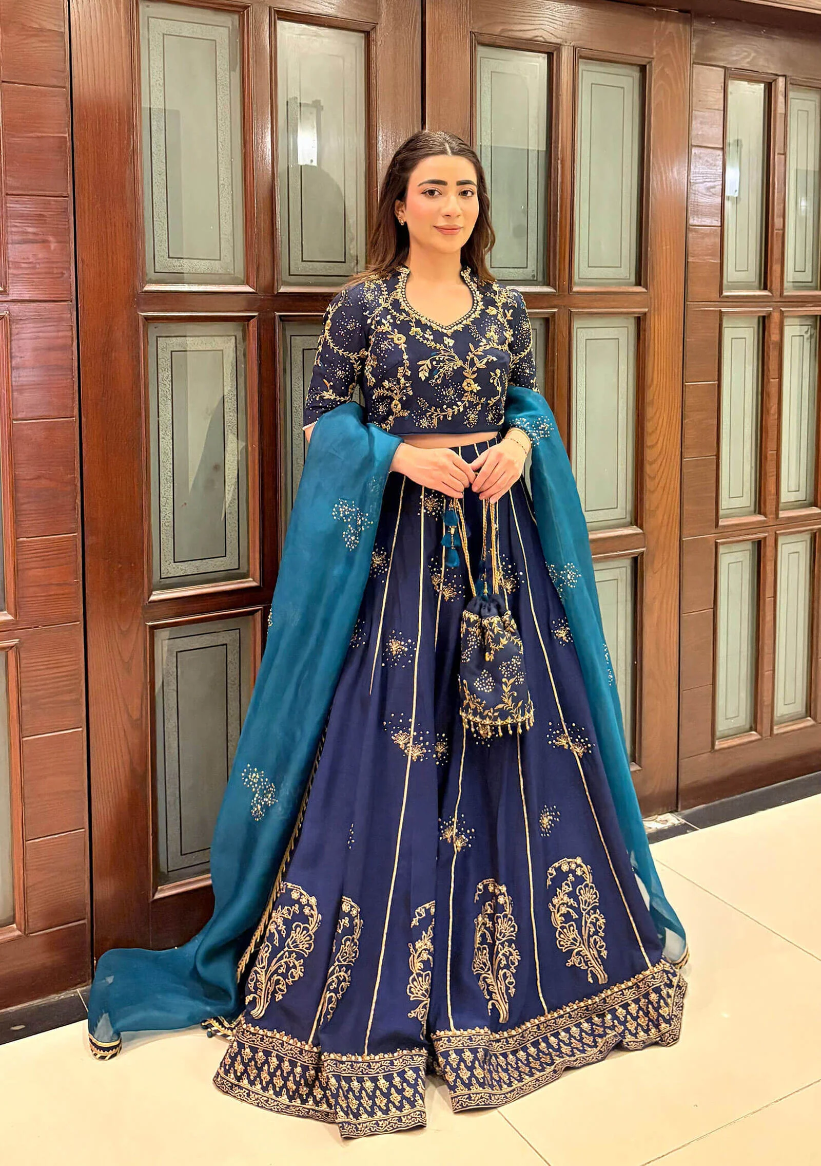 20604_zahveen-lehenga-set-with-potli-bag-featured-image